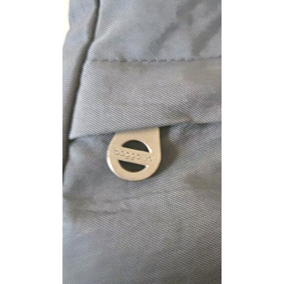 Baggallini Dublin Blue Nylon Crossbody Shoulder Bag EUC 10x12x3 - Picture 7 of 12